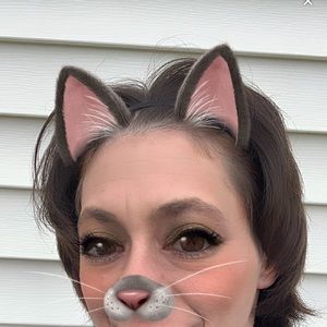 Meet your Posher, Tia